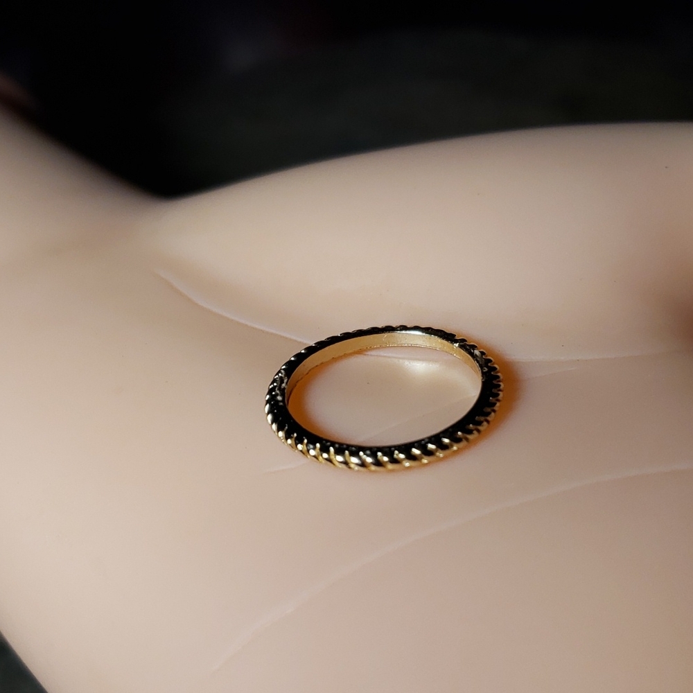 BRAND NEW RING SIZE 6 - Picture 3 of 3